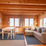 Strandhus Mira *