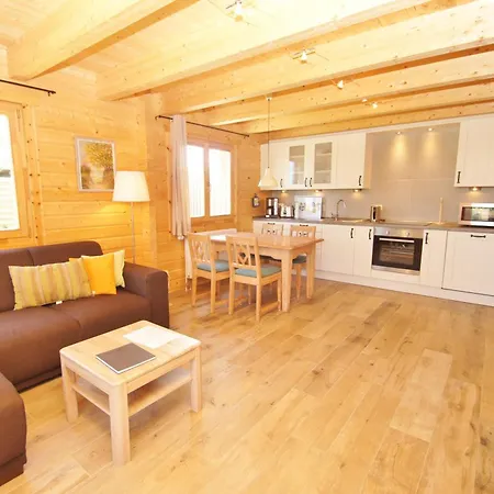 Strandhus Mira *